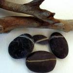 Striped pebbles, smooth str..