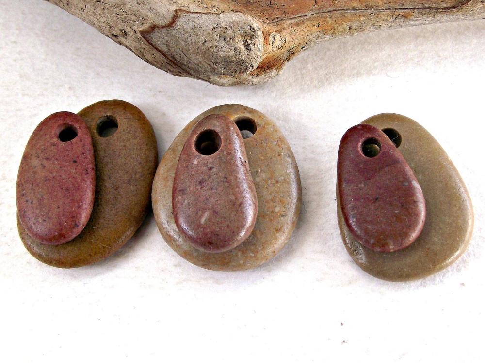Drilled pebbles. Rocks from Spain. 6 Natural and smooth beads by Ocean gifts.