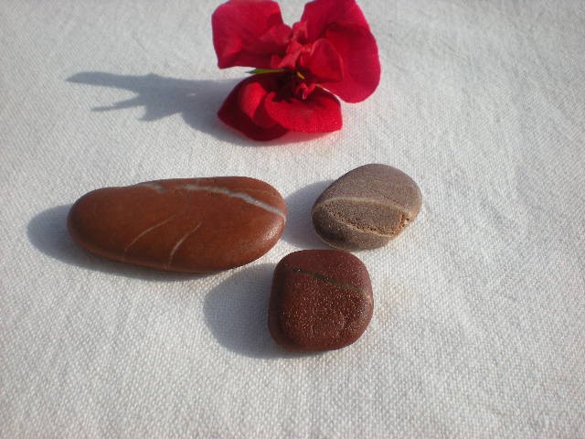 Mediterranean beach pebbles.3 Spanish beach rocks by Oceangifts